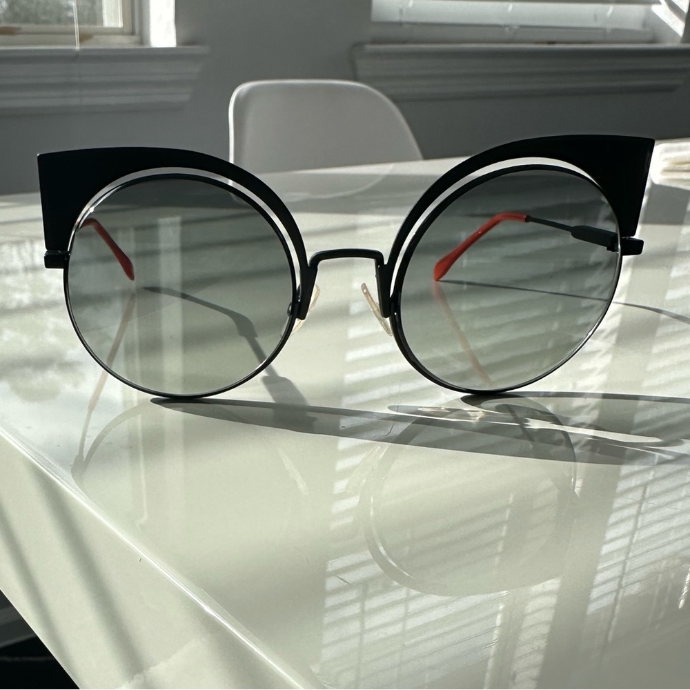 Fendi Roma Sunglasses - Picture 3 of 5